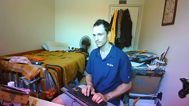 JohnnyMoves webcam