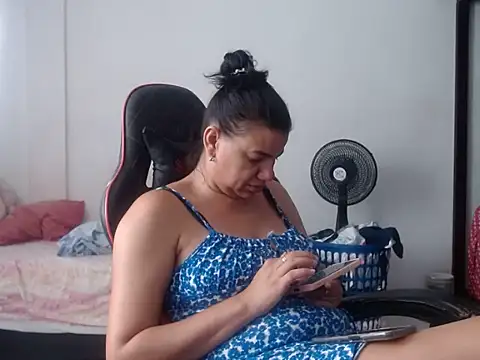 Adriana_0312 webcam