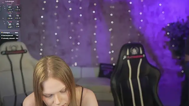 Charlotte_Dreams webcam