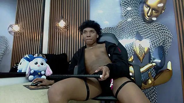 AlessandroBlack_ webcam