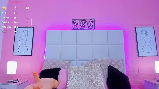charlotte_kisss webcam