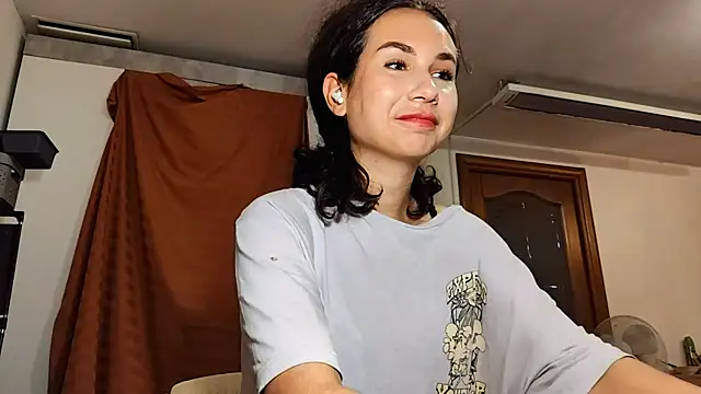 HazyLoom live cam on StripChat
