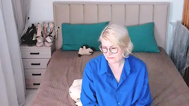 sabrinamacmarren webcam
