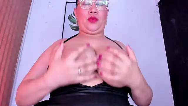 alondrabigtits webcam