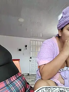 Sara_y_Amy webcam