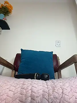 LilaRvsh webcam