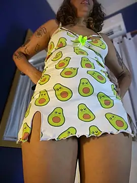 LeylaKnox webcam