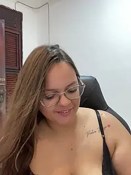Laryssinha_69 webcam