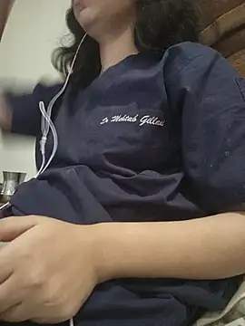 Gen-ZQueen9 live cam on StripChat