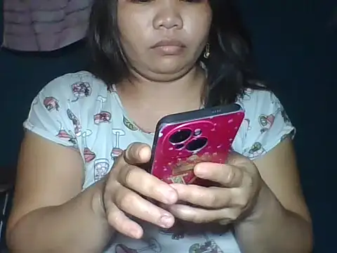 MommyKaye30 live cam on StripChat
