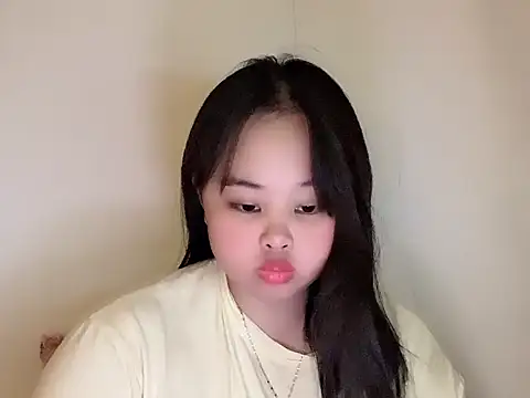 Nhungnhung88 webcam