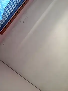 Ernesthot82 live cam on StripChat