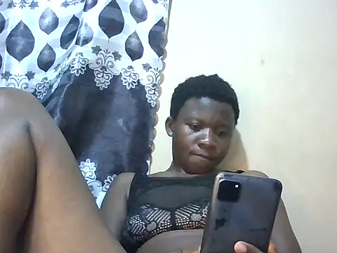 NaughtyNyra webcam