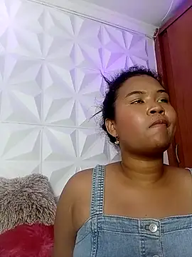 DALILAA_CURVY webcam