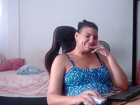 Adriana_0312 webcam