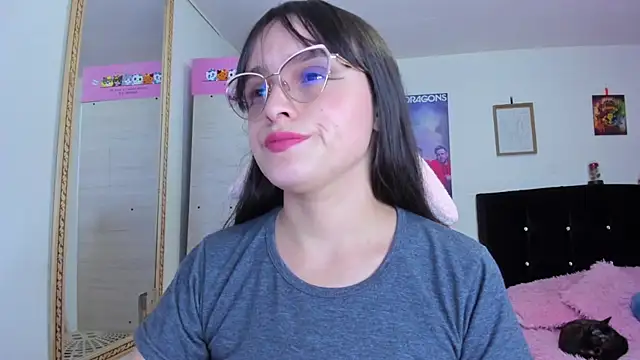 Lucyy-hess webcam