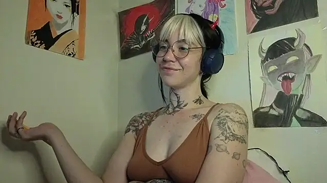 Dirty_Pink webcam