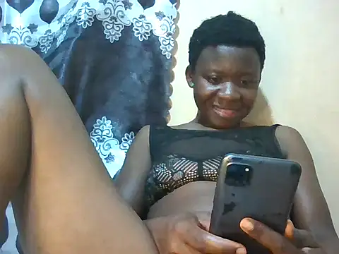 NaughtyNyra webcam