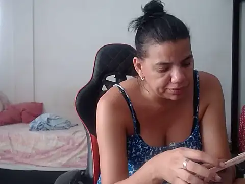 Adriana_0312 webcam