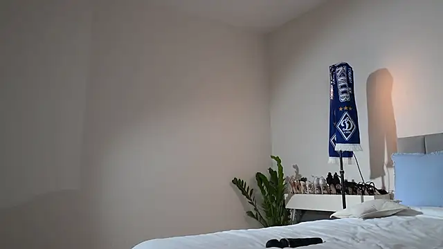 ella_twinkl webcam
