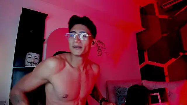 MaxiimoRomano_ webcam