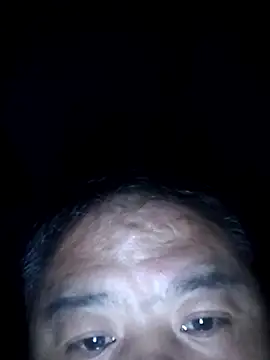 wanggang880903 webcam
