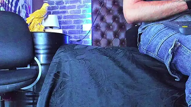 Daniel_huge22 webcam