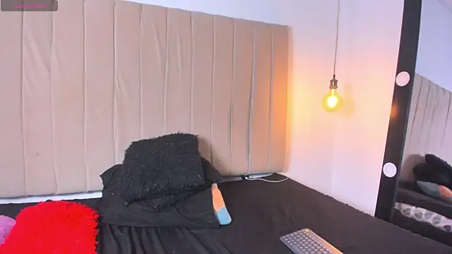 ana_foxi webcam