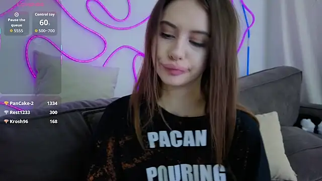 evvaavve live cam on StripChat
