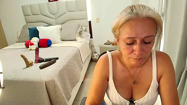 Naty_Stone webcam