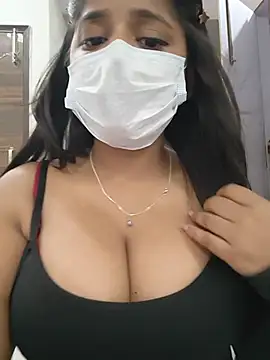 Kushi_12 live cam on StripChat