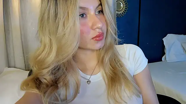 mia_curry