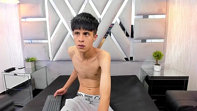 mikehunteer (M twink) - Har masturbation + play balls
