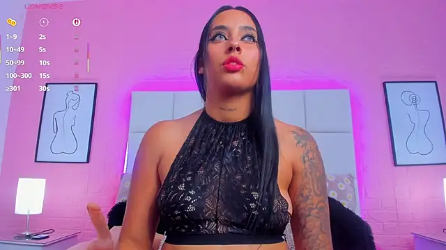 charlotte_kisss webcam