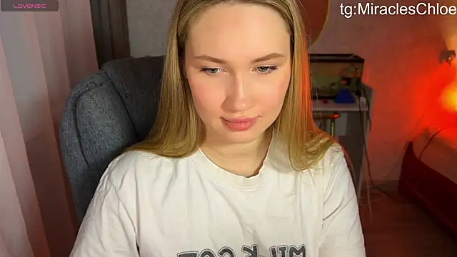 ChloeMillerMeow webcam