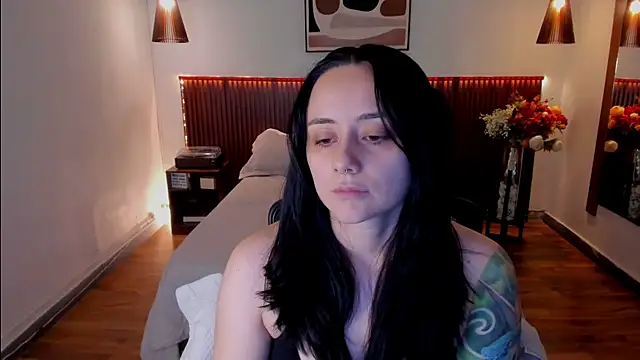 KatherineBond webcam