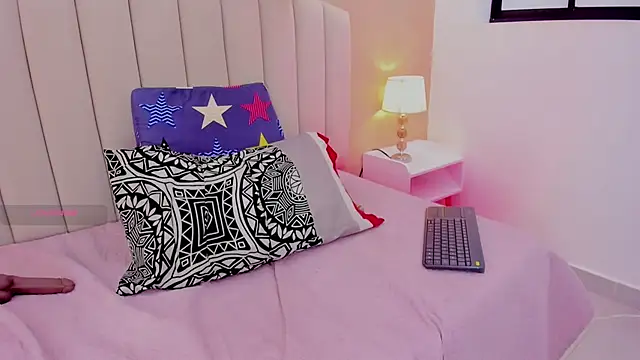 Mia_thompson_19 webcam