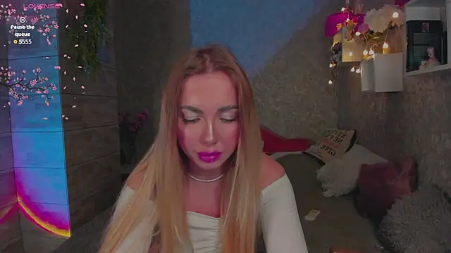 Mika_Rayy webcam