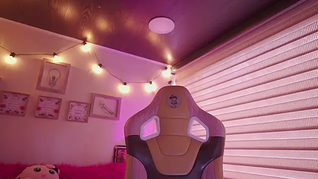 tommy_blue webcam