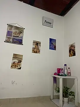 Astrid_Porno webcam
