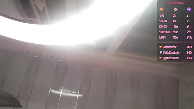 mia_gyutarouwu webcam