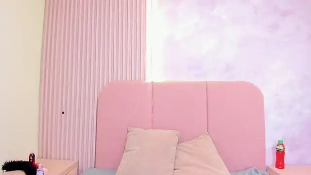 ScarletAura26 webcam