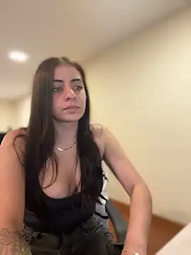 hannacruzsjr - Hannacruzsjr's free webcam - UK Sex Cams