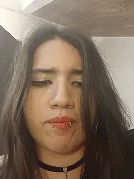 LizzyRaven webcam