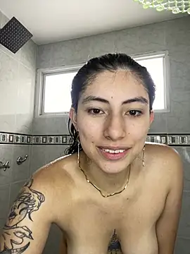 Lia_Nigth webcam
