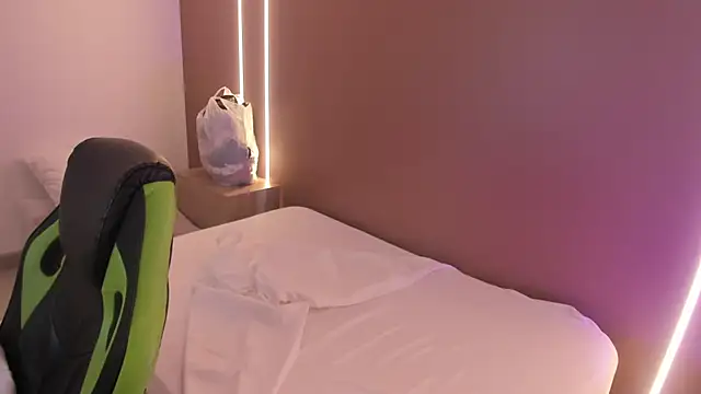 jade_swann webcam