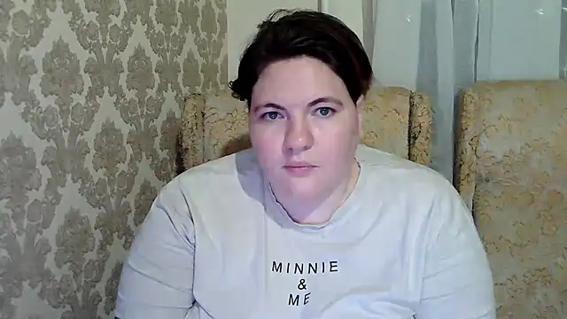 MilaXHelen webcam