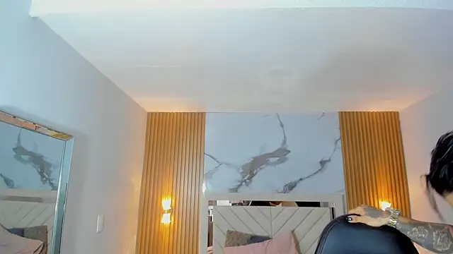 KAROLLJONES1 webcam