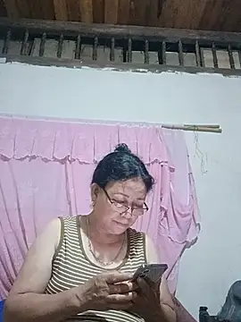 Lena_9x webcam