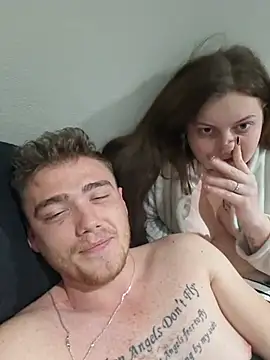 BIG-WHITE-DICK-2001 webcam